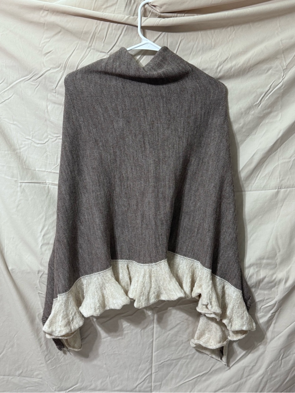 NWT imported wool blend Grey/tan Knit Poncho with Cream Ruffle Hem